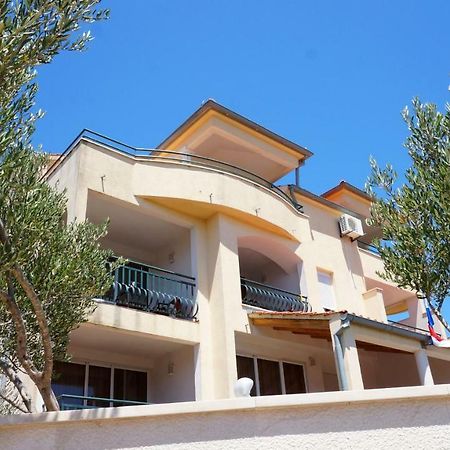Villa Dvorine Tisno Exterior photo